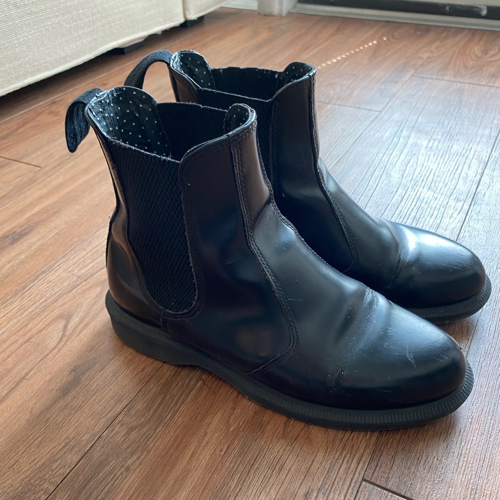 Dr. Martens Women's Flora Chelsea Boot Black 6